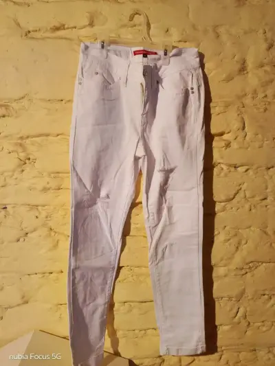 Fardo de jeans y chaquetas - miniatura 1