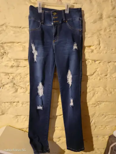 Fardo de jeans y chaquetas - miniatura 3