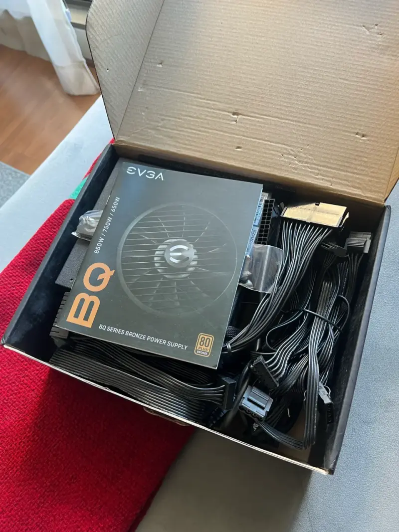 Fuente de poder EVGA 850W Bronze - 3