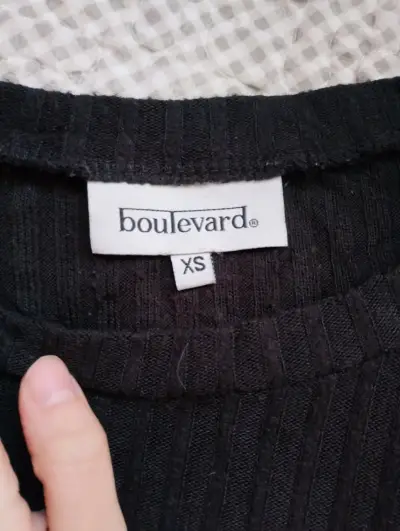 Polera negra de manga larga Boulevard - miniatura 2