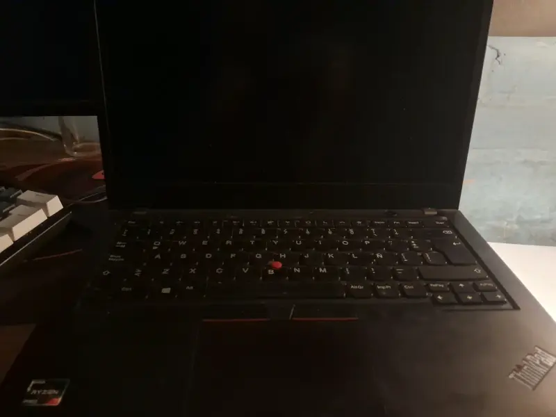 Laptop AMD Ryzen 7 PRO 32GB RAM - 3