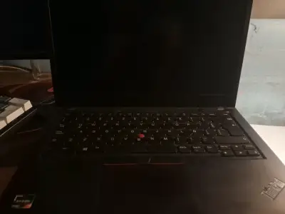 Laptop AMD Ryzen 7 PRO 32GB RAM - miniatura 3