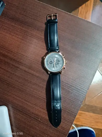 Reloj Tommy Hilfiger cronógrafo dorado - miniatura 3