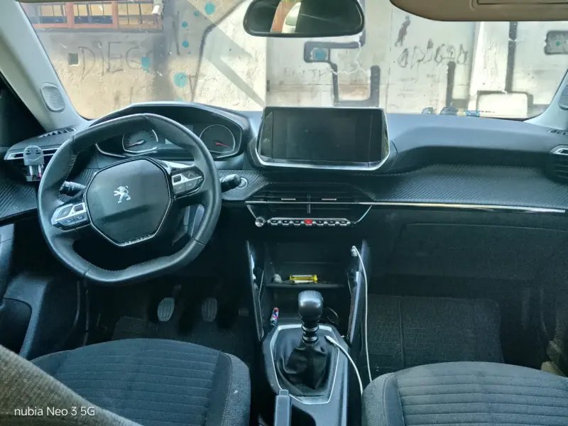 Peugeot 2008 SUV en buen estado - 3