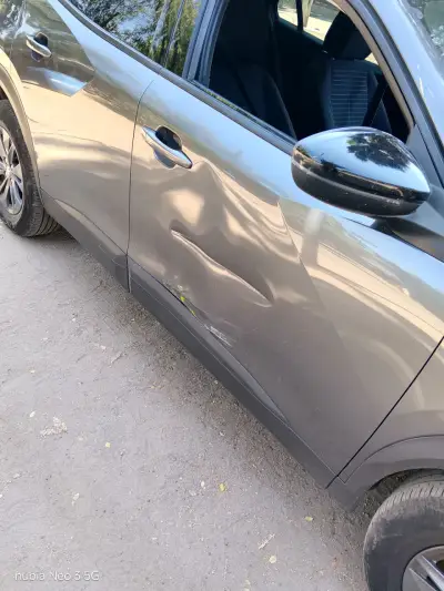 Peugeot 2008 SUV en buen estado - miniatura 6