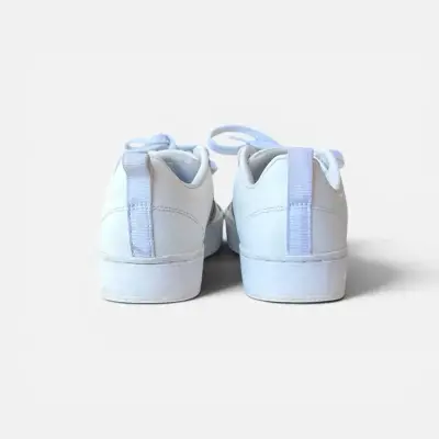 Zapatillas Adidas blancas con diseño animal print - miniatura 4