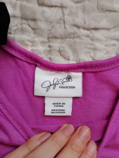 Polera sin mangas fucsia con lazo - miniatura 2
