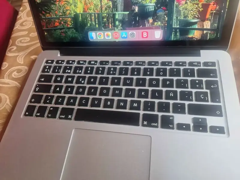 MacBook Pro con batería en excelente estado - 4