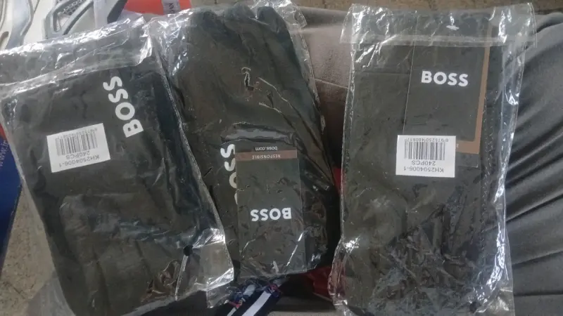 Guantes  negros Boss nuevos - 3