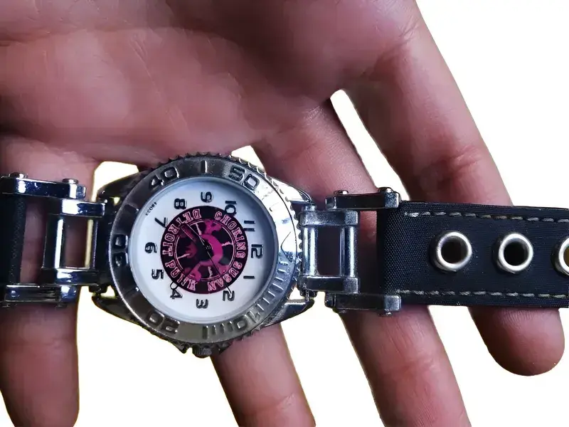 Reloj pulsera con correa de cuero negro Calavera - 3
