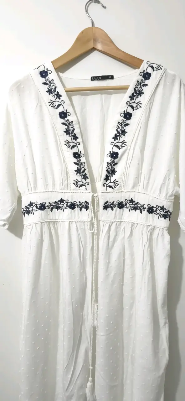 Tapadito blanco bordado Liola talla M - 11