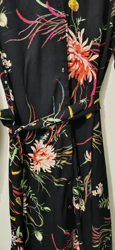 Vestido largo floral negro elegante - miniatura 8