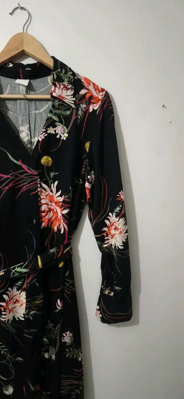 Vestido largo floral negro elegante - 10