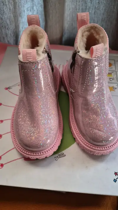 Botines rosados brillantes para niña - miniatura 1