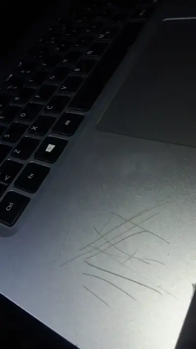 Notebook Acer con pantalla de 15 pulgadas - miniatura 2