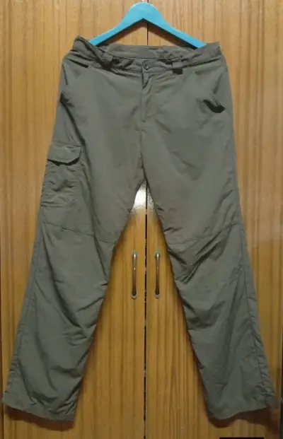 Pantalones Quechua cargo verde oliva para hombre - miniatura 1
