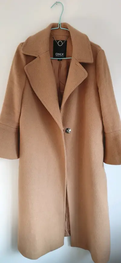 Abrigo camel marca Only para mujer - miniatura 3
