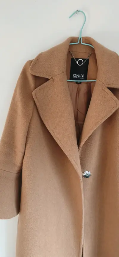 Abrigo camel marca Only para mujer - miniatura 4