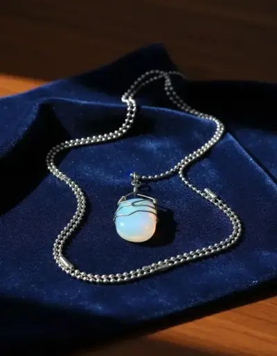Collar de cadena con colgante de piedra opalina - miniatura 2