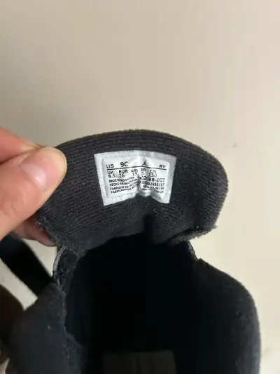 Zapatillas negras Jordan para niños - miniatura 5