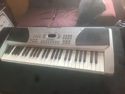 Teclado electrónico Bontempi con 100 voces - miniatura 2