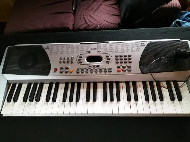 Teclado electrónico Bontempi con adaptador - 3