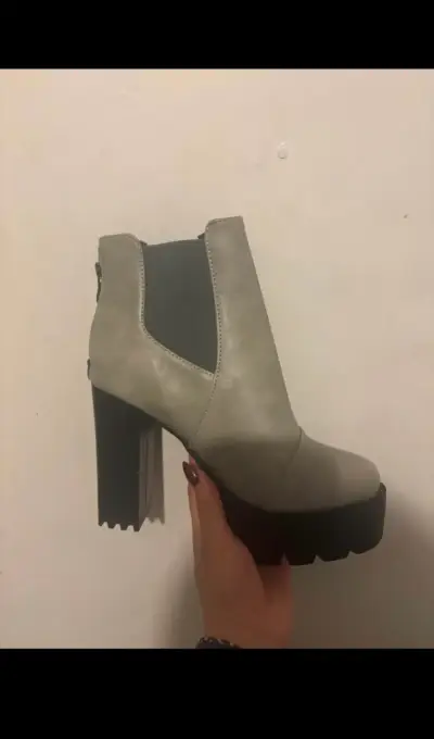 Botines de tacón alto gris para mujer - miniatura 1