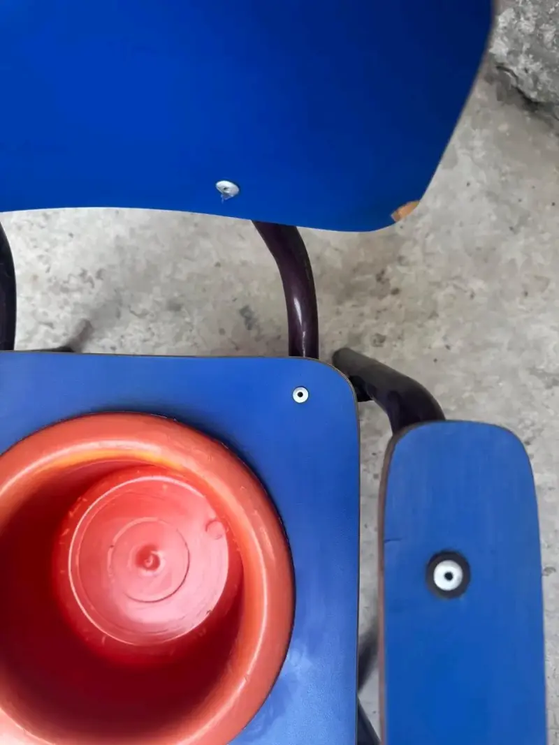 Silla infantil con orinal incorporado - 4