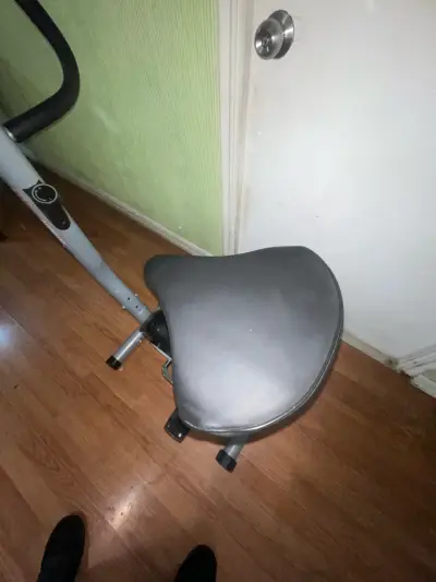 Bicicleta estática E10 Ultímate Fitness - miniatura 4