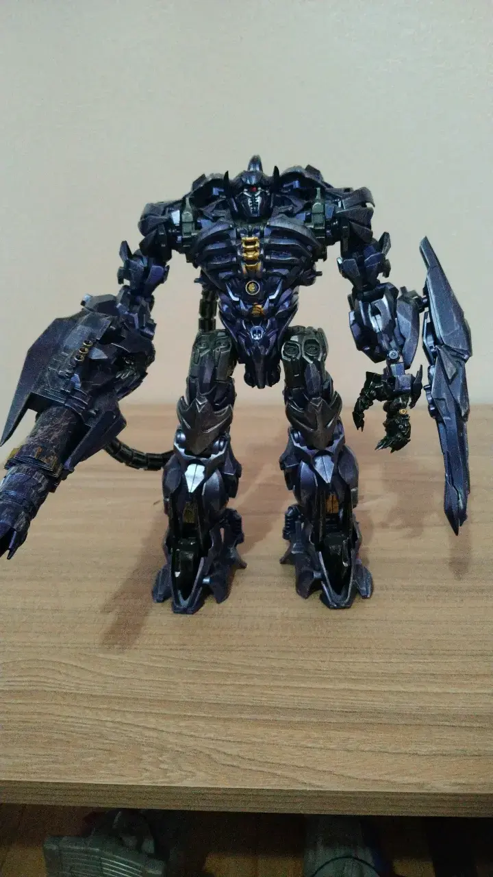 Figura shockwave Transformers - 1