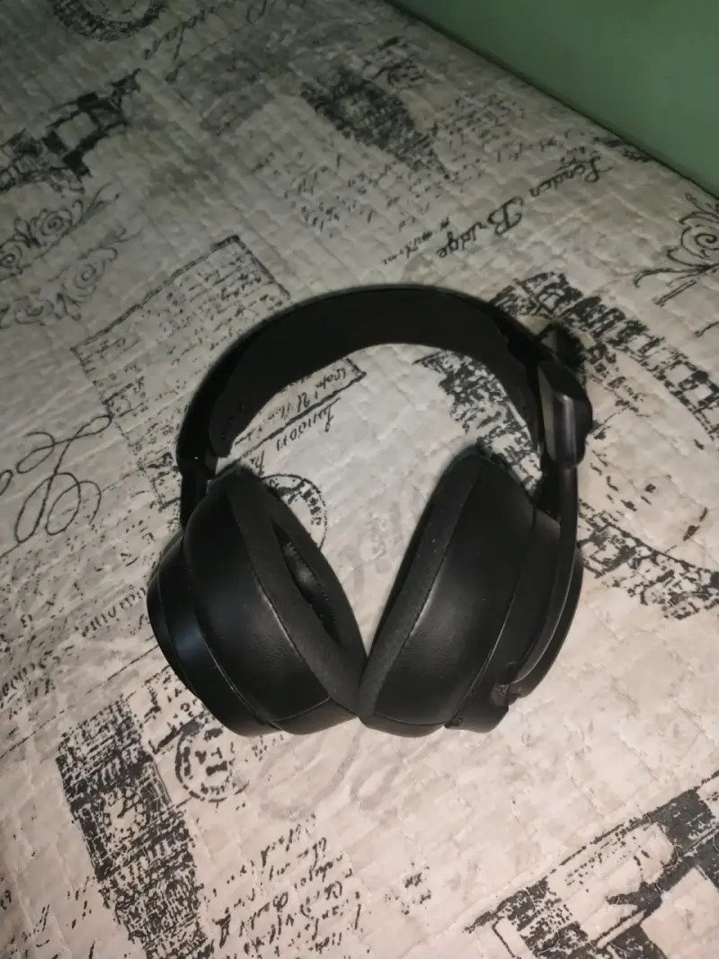 Audífonos Steelseries Nova pro wireless usados - 1