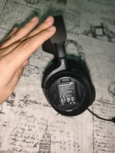 Audífonos Steelseries Nova pro wireless usados - miniatura 5