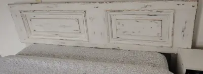 Cabecera de cama vintage de madera blanca - miniatura 1