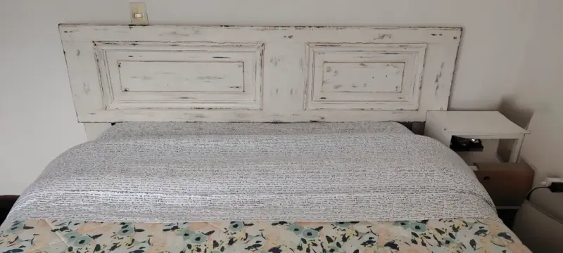Cabecera de cama vintage de madera blanca - 3