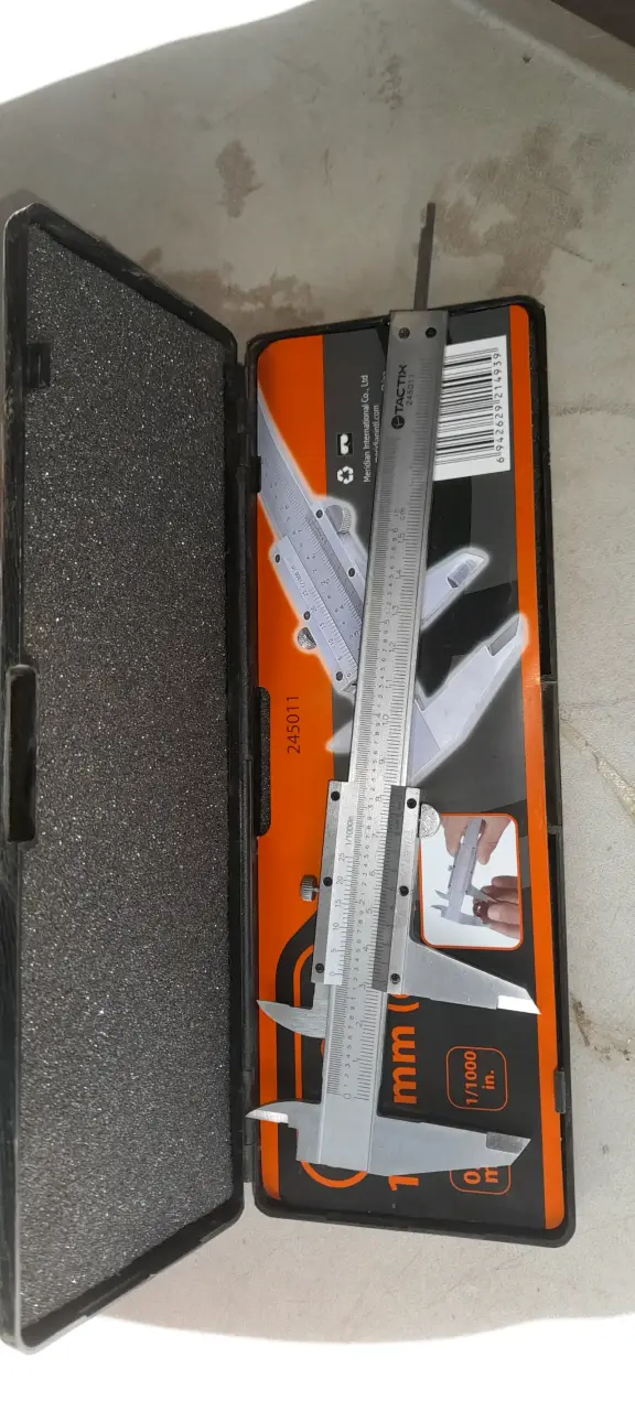 Calibrador Vernier Tactix 150mm con estuche - 2