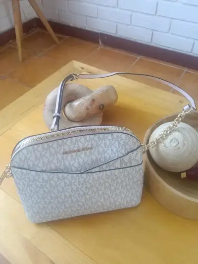 Cartera Michael Kors monograma beige - miniatura 1