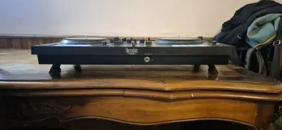 Controlador DJ Hercules DJControl Inpulse T7 - miniatura 2
