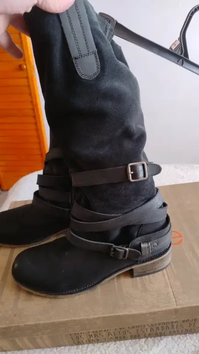 Botas negras de cuero con hebillas Umbrale - miniatura 2