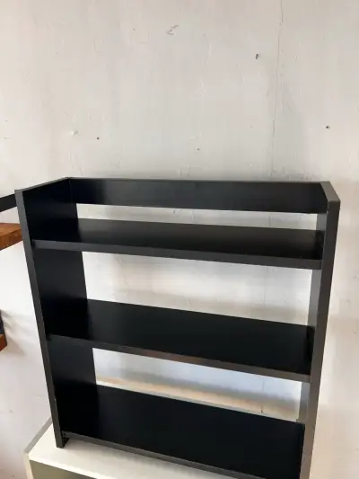 Estante de madera negro de tres niveles - miniatura 3