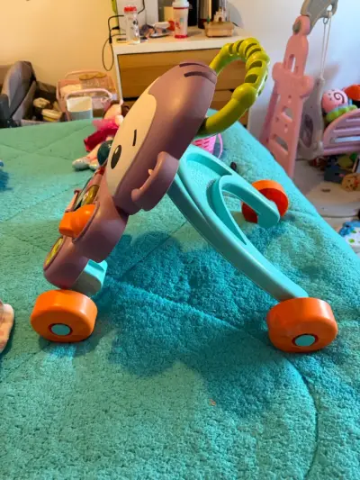 Andador infantil Fisher-Price mono interactivo - miniatura 2
