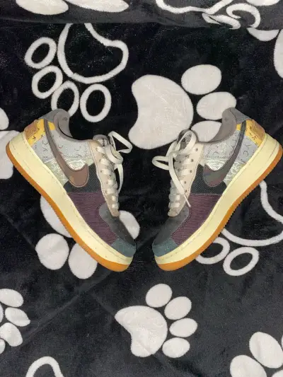 Zapatillas Nike Air Force 1 fósil travis - miniatura 3