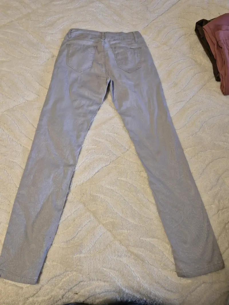 Pantalones de mujer color gris claro - 2