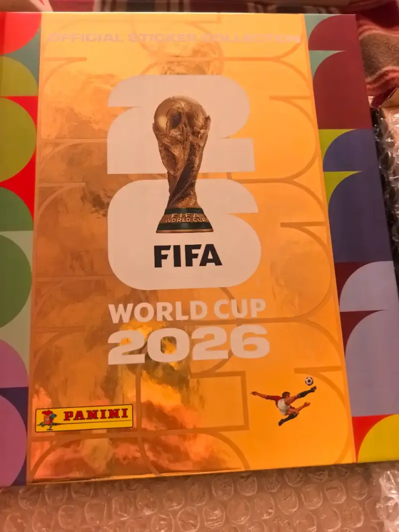 Álbum Panini Mundial FIFA 2026, tapa dura Gold - 2