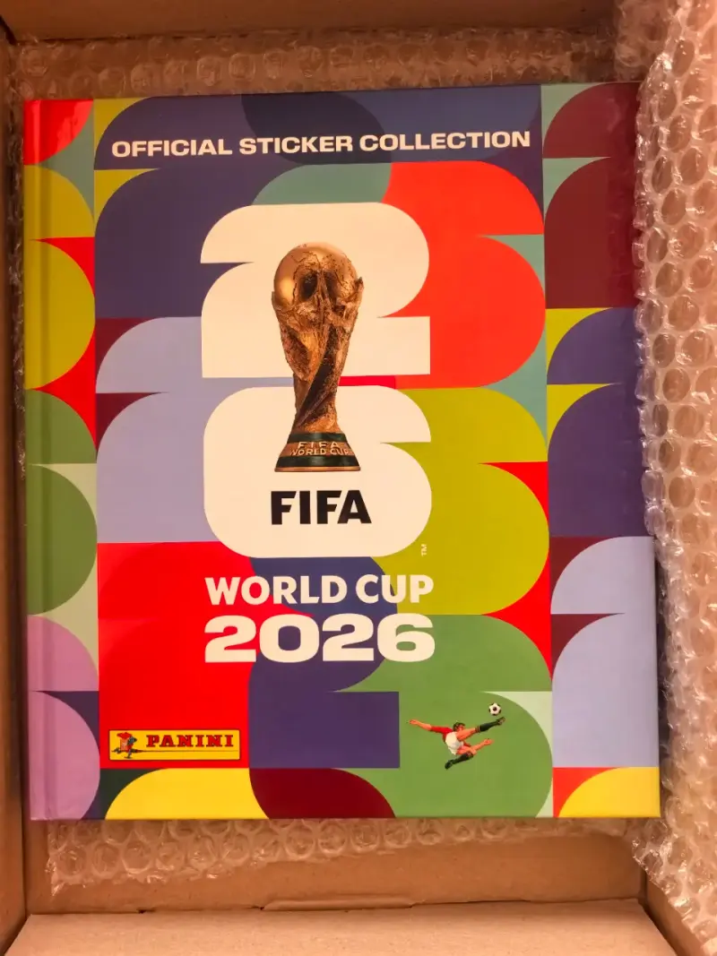 Álbum Panini Mundial FIFA 2026, tapa dura Gold - 3