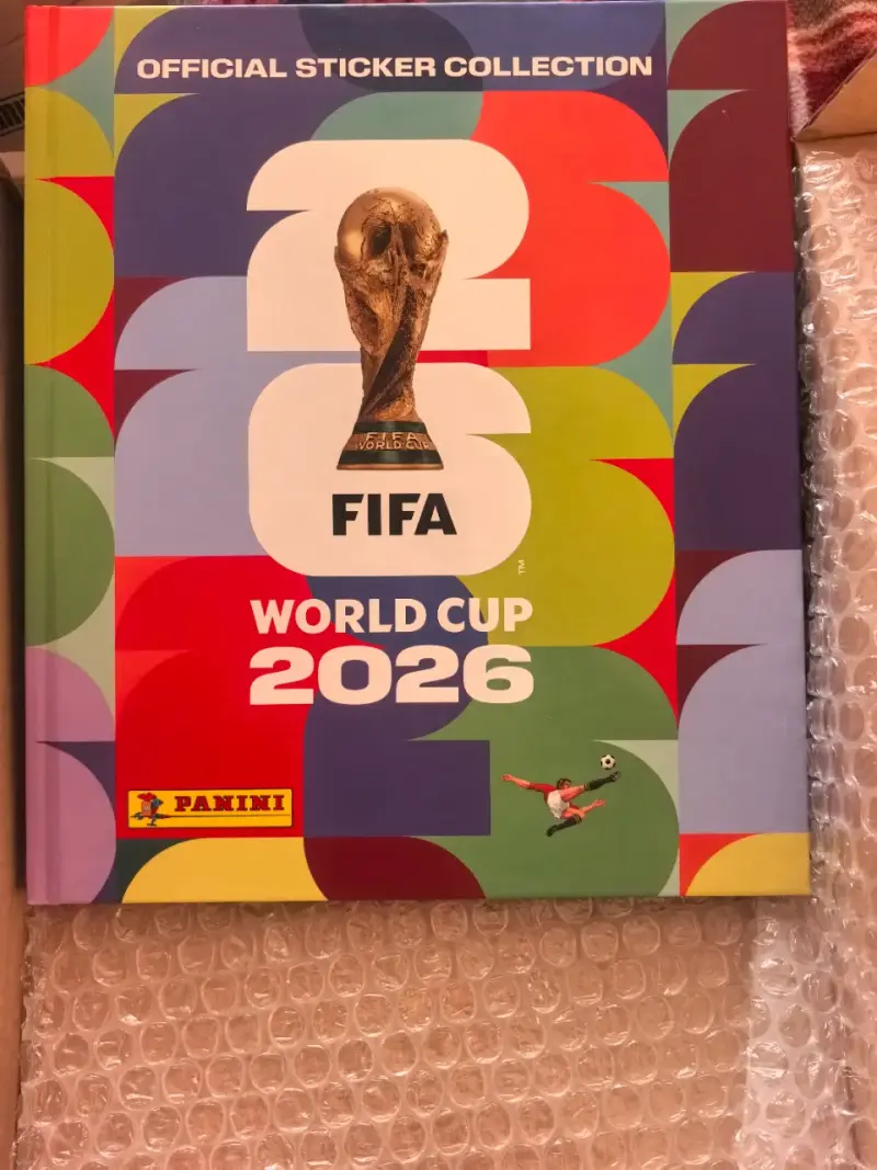 Álbum Panini Mundial FIFA 2026, tapa dura Gold - 4