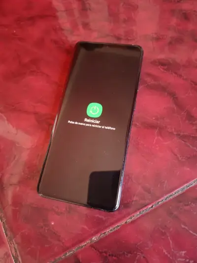 Samsung Galaxy S20 Ultra LTE en buen estado - miniatura 3