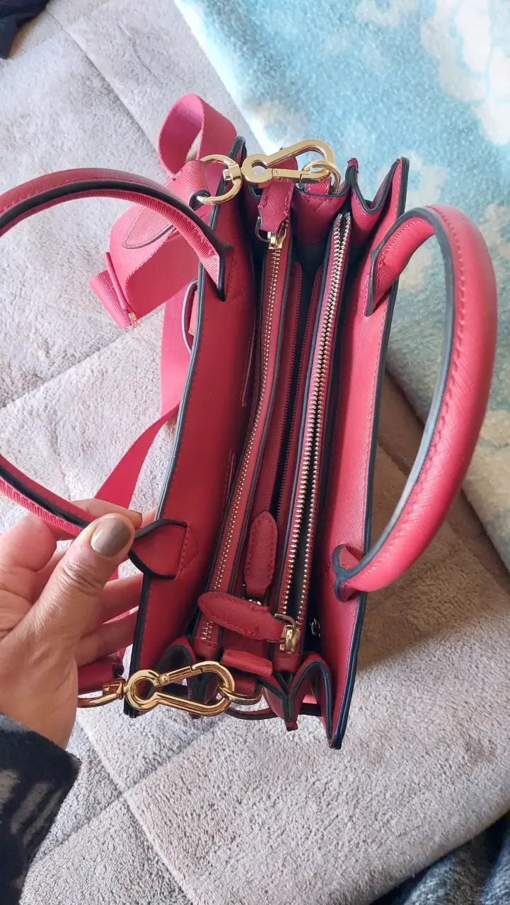 Cartera de mano roja - 2