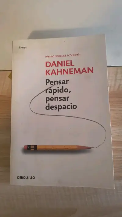 Libro 'Pensar rápido, pensar despacio' de Daniel Kahneman - miniatura 1