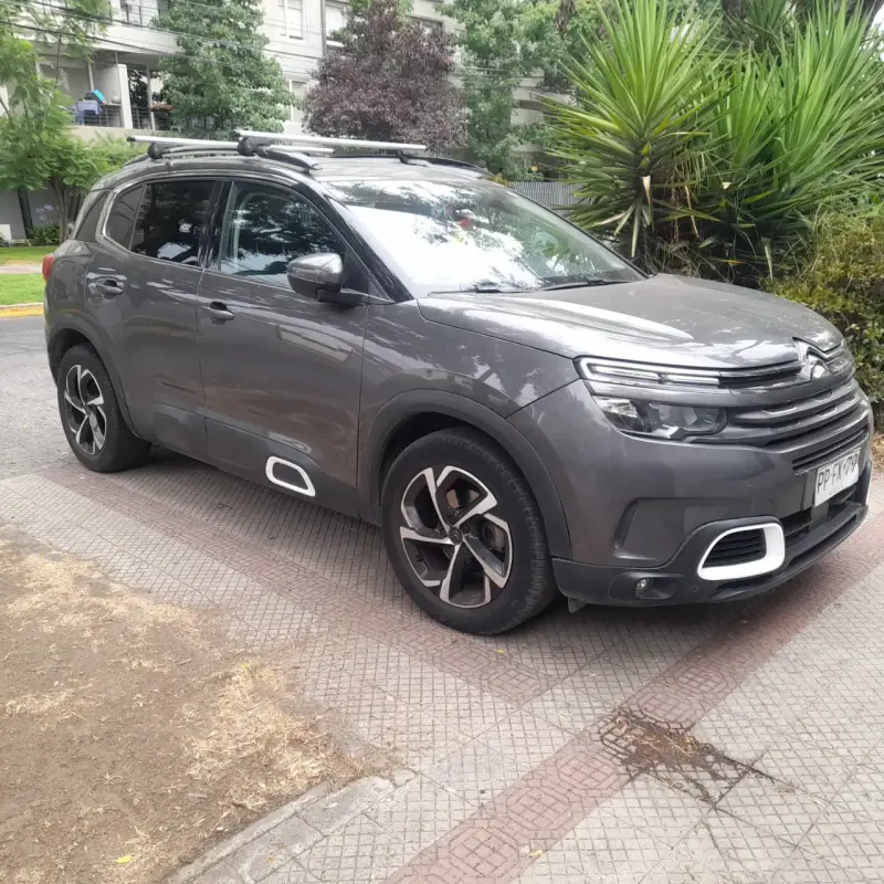 SUV Citroën C5 Aircross gris en buen estado - 3