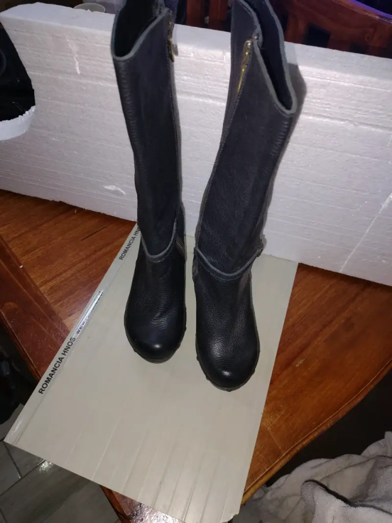 Botas de cuero kebba negras con tacón alto - 2